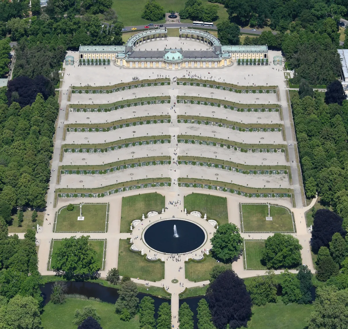Feiertage Brandenburg 2026 — 10 Feiertage & beste Brückentage